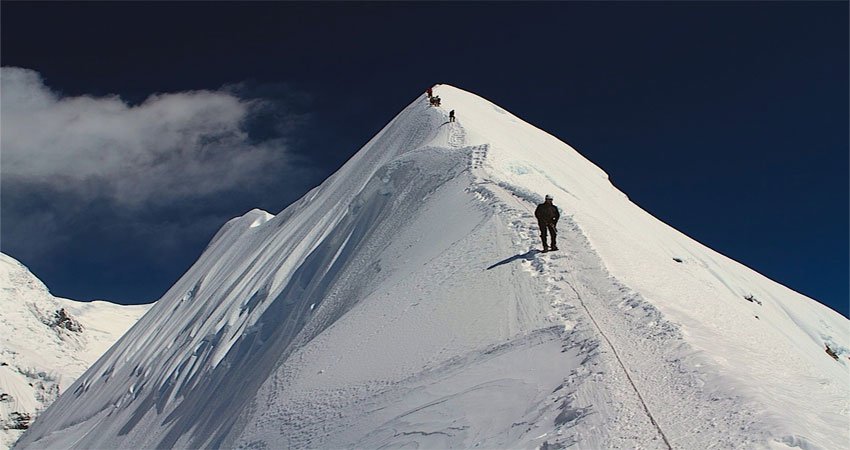 17 Days Island Peak Climbing